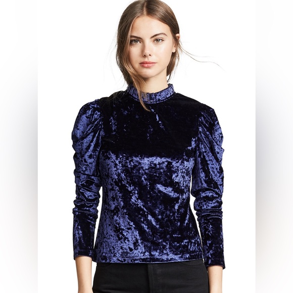 NWOT Endless Rose mock neck top in Navy. - Picture 4 of 10